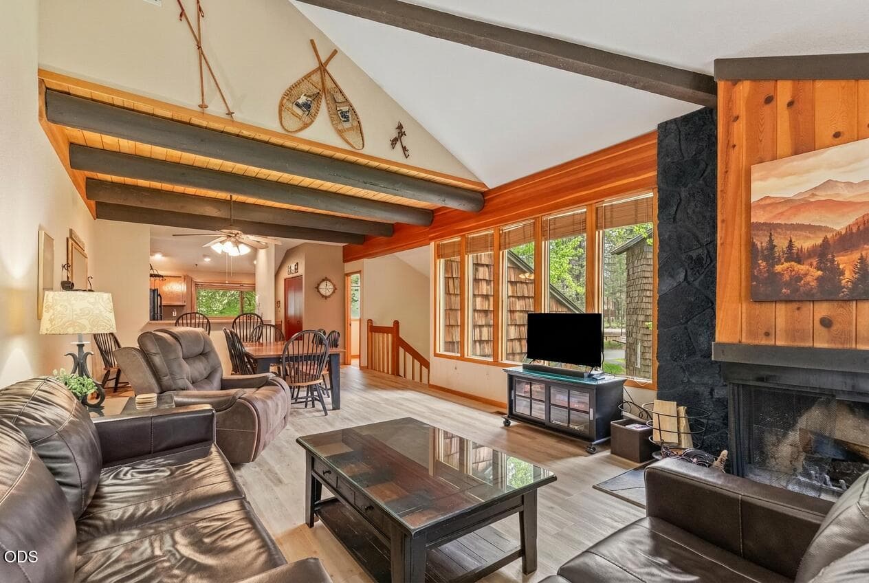 AI Family Room Fireplace. Photo 5 of 29, 57241 Mashie Lane Unit 53, Sunriver, OR 97707