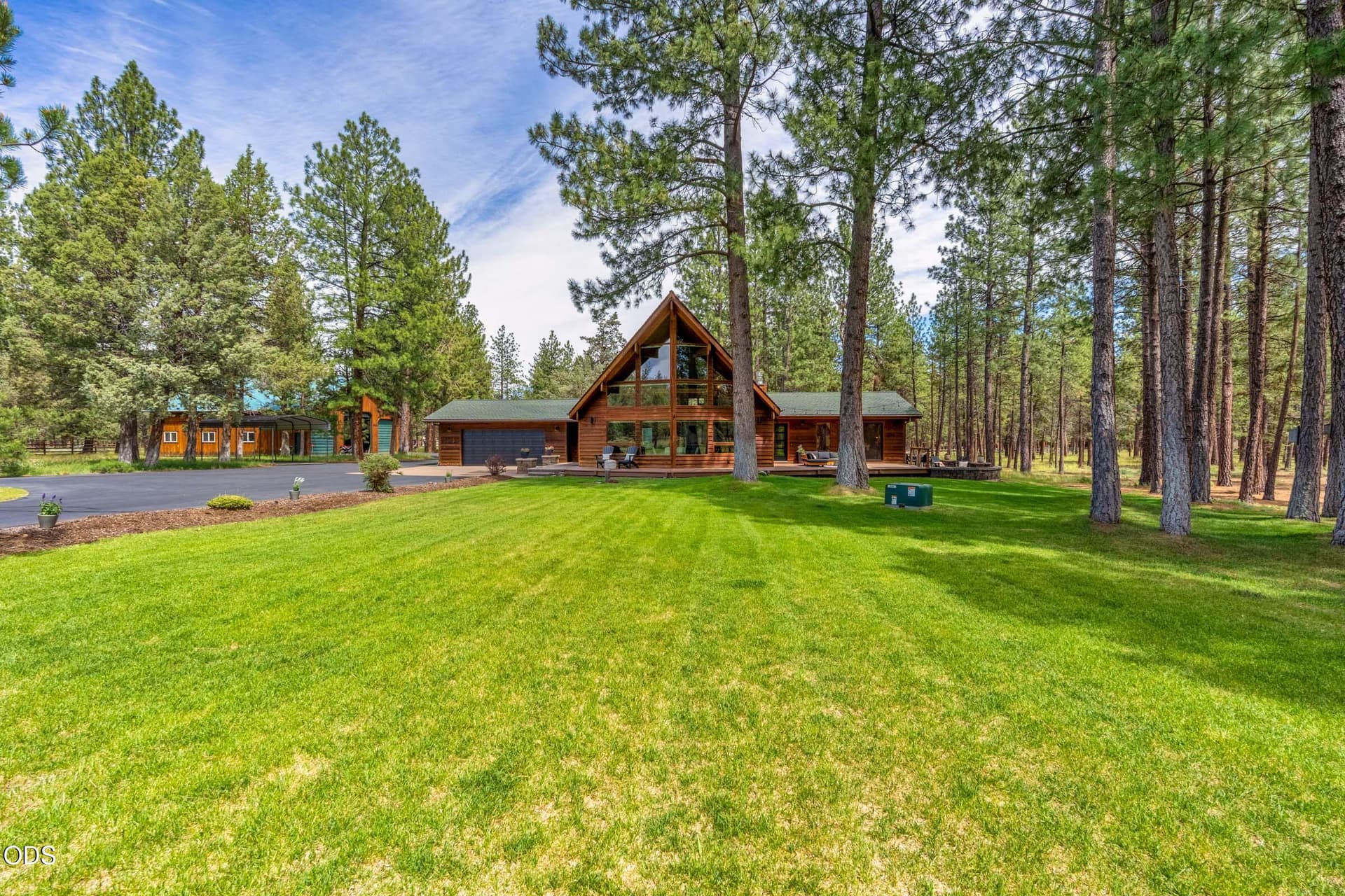 69420 Crooked Horseshoe. Photo 3 of 72, 69420 Crooked Horseshoe Road, Sisters, OR 97759