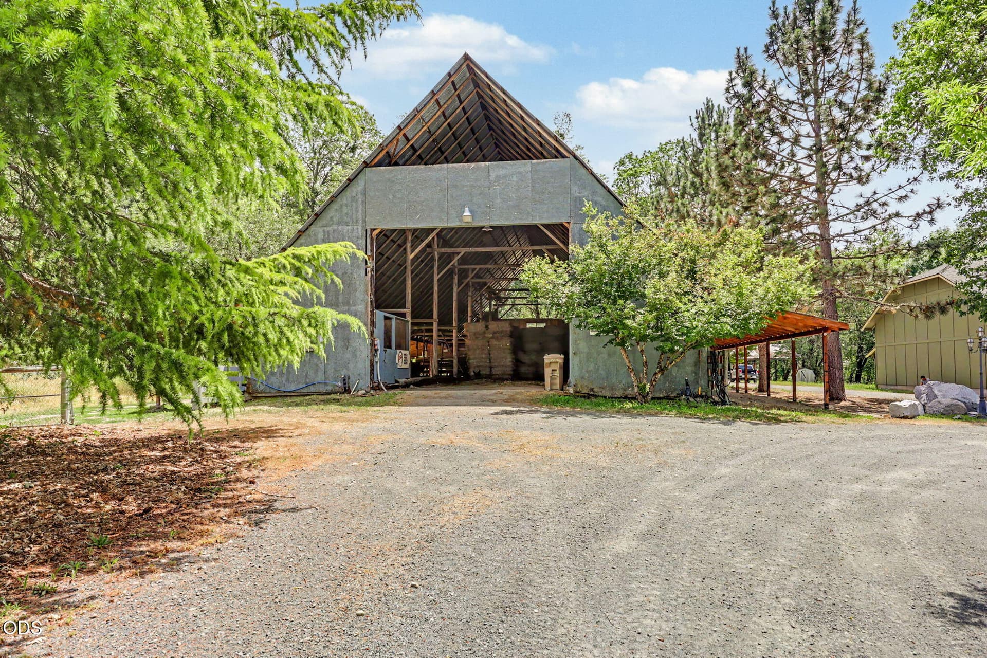ApxLRR00002. Photo 4 of 121, 7833 Lower River Road, Grants Pass, OR 97526