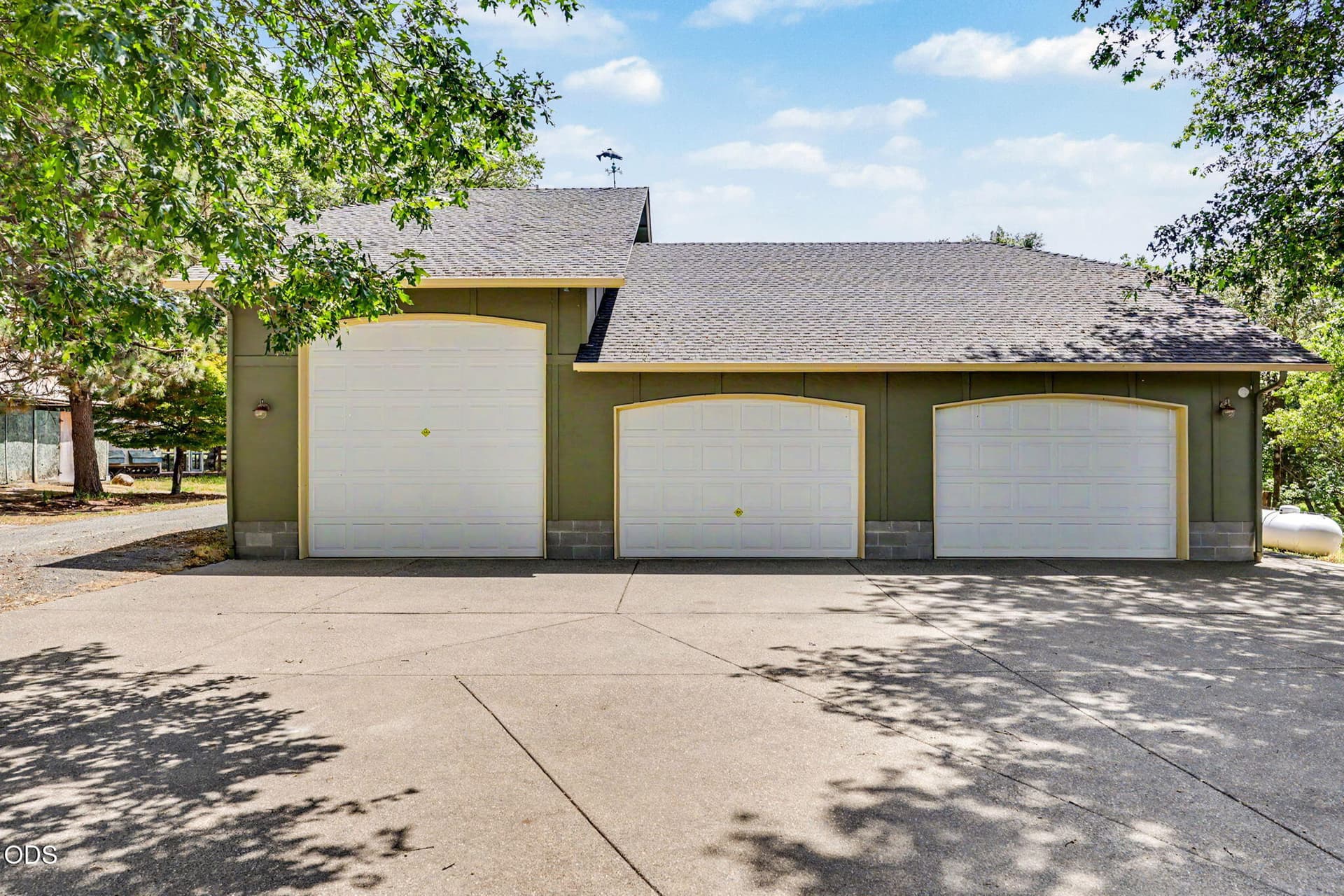 ApxLRR00073. Photo 2 of 121, 7833 Lower River Road, Grants Pass, OR 97526