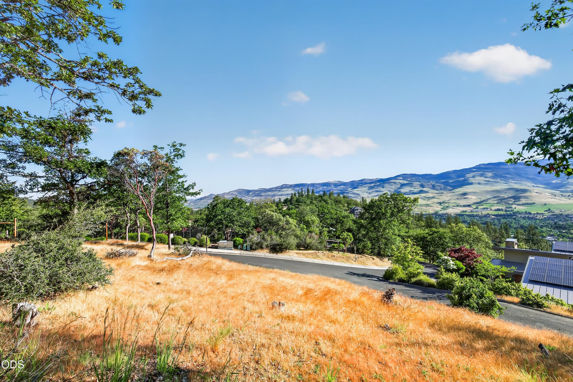 9R9A8390. Photo 1 of 19, 163 Hitt Road, Ashland, OR 97520