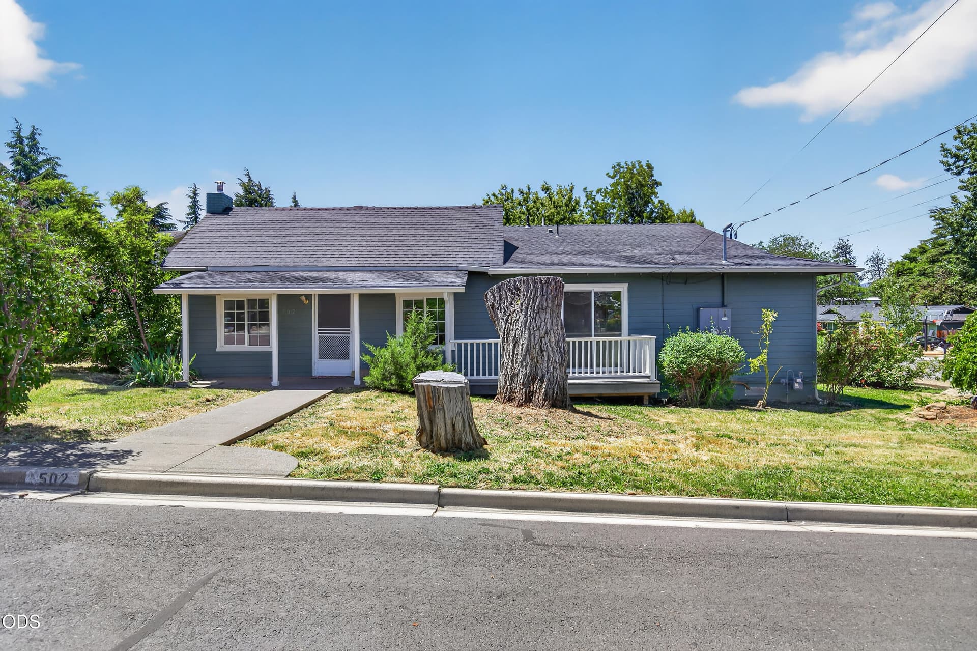 502 S B Street, Phoenix, OR 97535. Photo 2 of 27, 502 S B Street, Phoenix, OR 97535