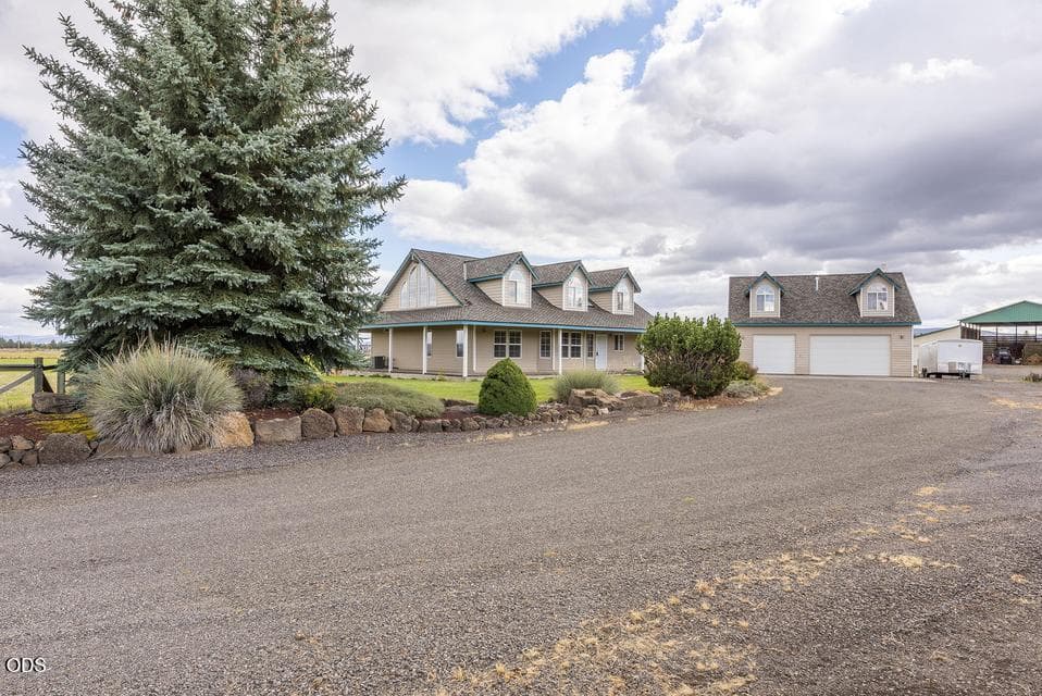 3. Photo 2 of 106, 24585 Dodds Road, Bend, OR 97701