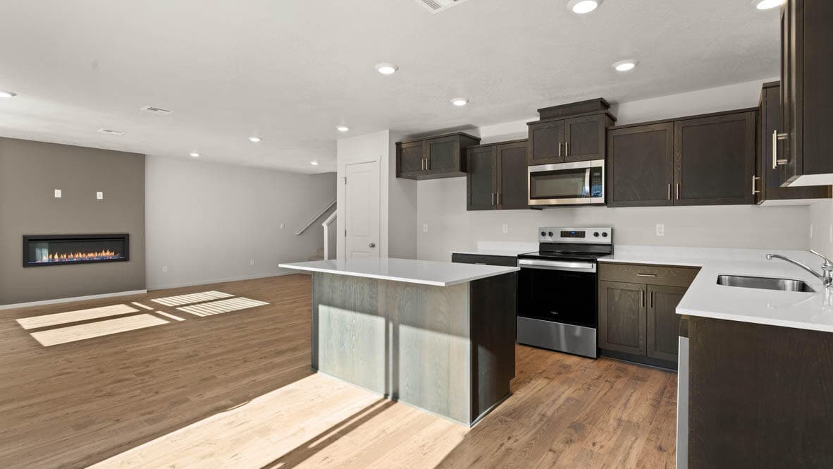 007 kitchen. Photo 5 of 26, 2618 Addysen Pk Way, Medford, OR 97501