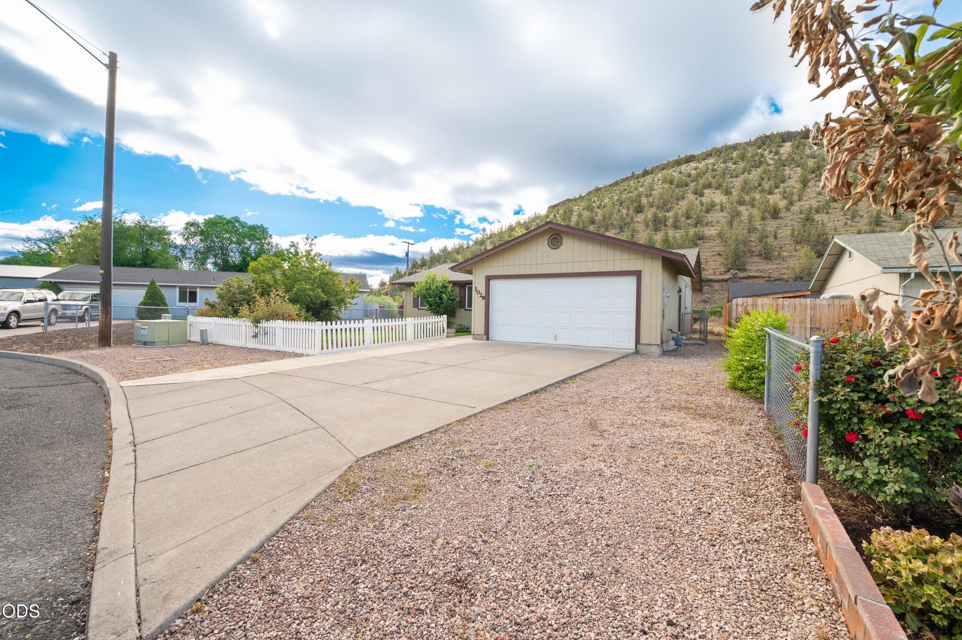 1029AlgonquainLp-5. Photo 4 of 52, 1029 SE Algonquian Loop, Prineville, OR 97754