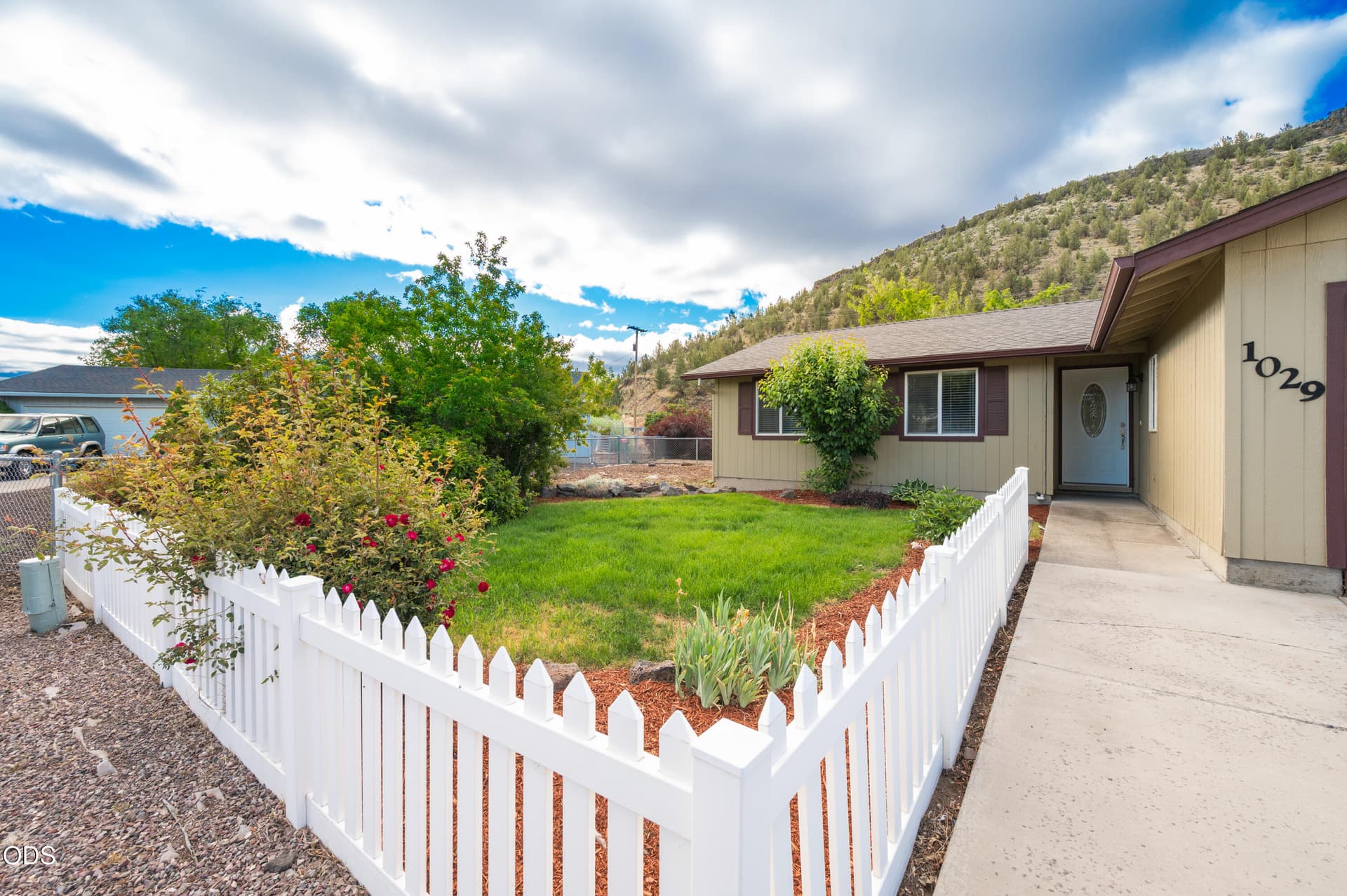 1029AlgonquainLp-6. Photo 5 of 52, 1029 SE Algonquian Loop, Prineville, OR 97754