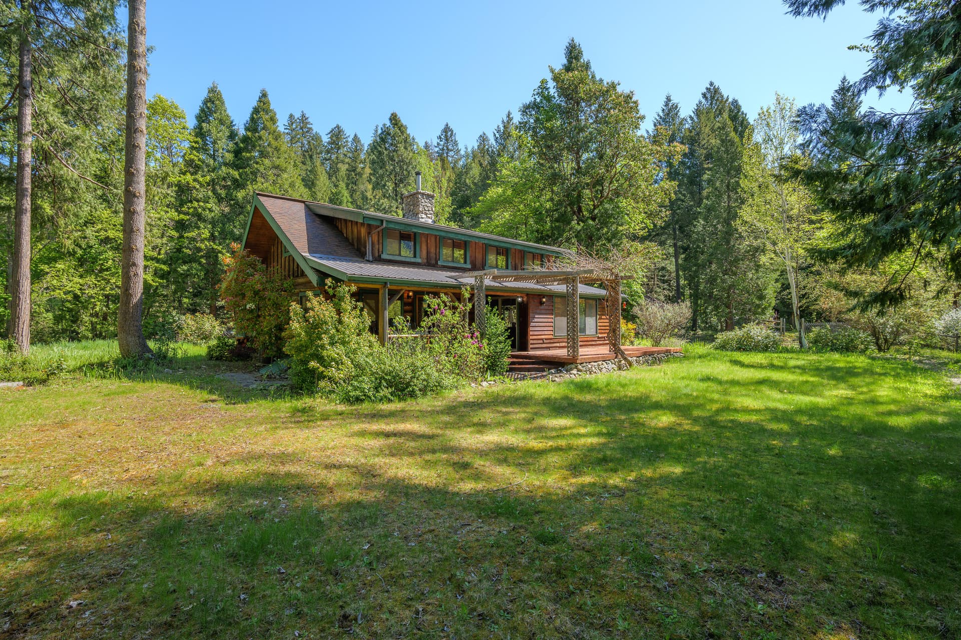 8501DeerCreekRd-002. Photo 4 of 74, 8501 Deer Creek Road, Selma, OR 97538