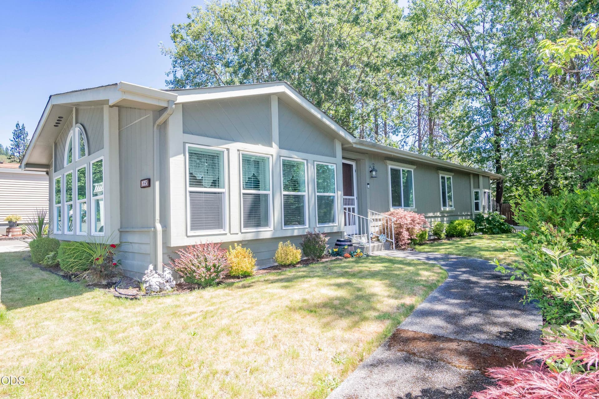 125 NW Creekside. Photo 1 of 35, 125 NW Wrightwood Circle, Grants Pass, OR 97526