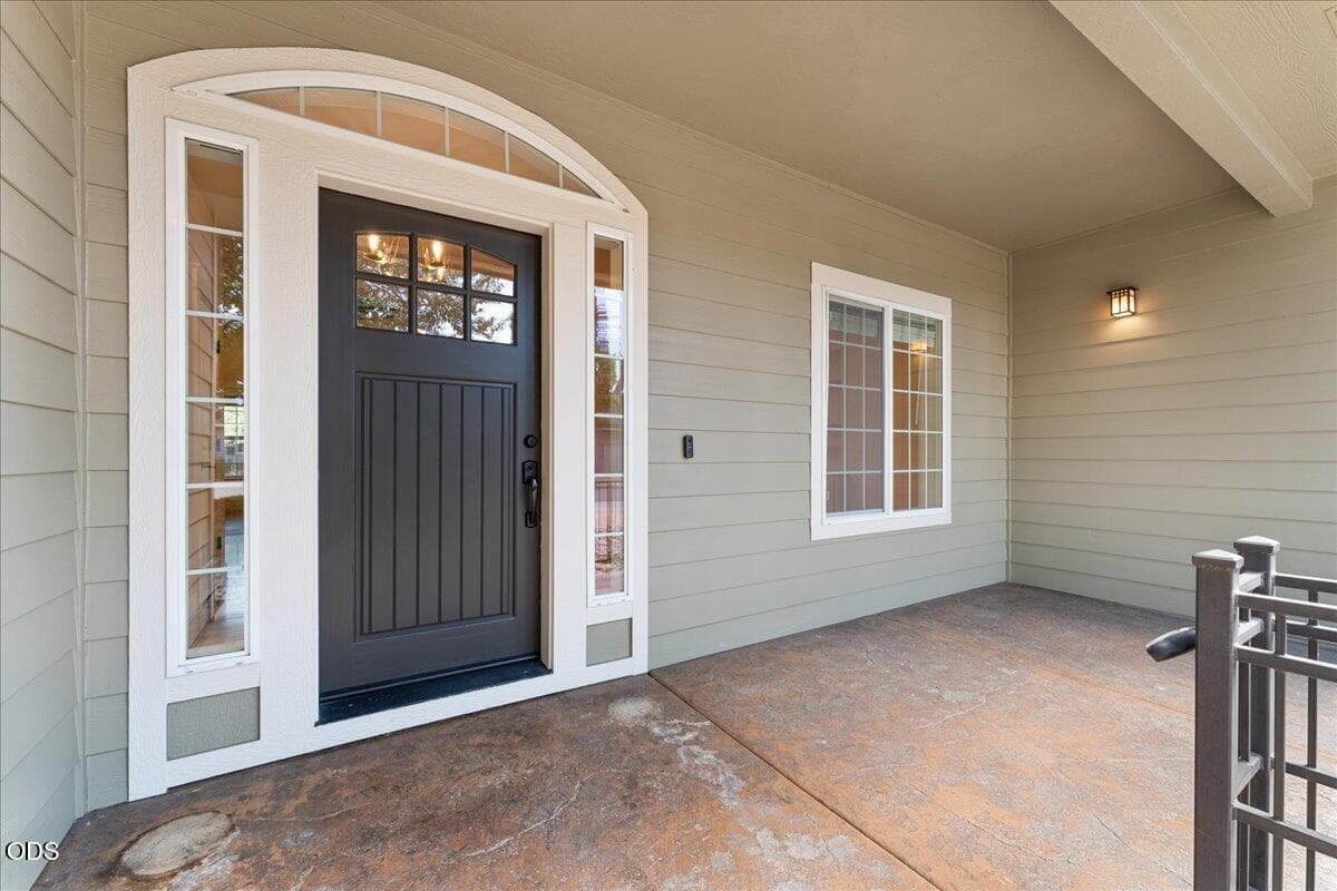 05-Entry. Photo 4 of 33, 13 Portabello Way, Eagle Point, OR 97524
