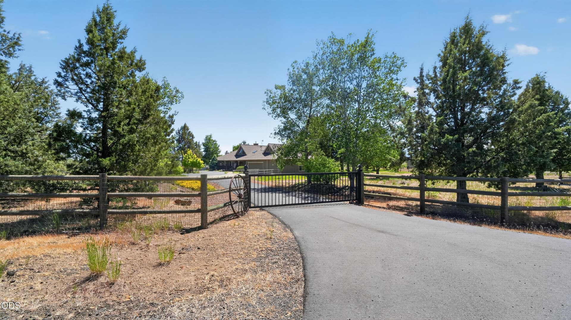 Gate. Photo 3 of 29, 18203 Fadjur Lane, Sisters, OR 97759