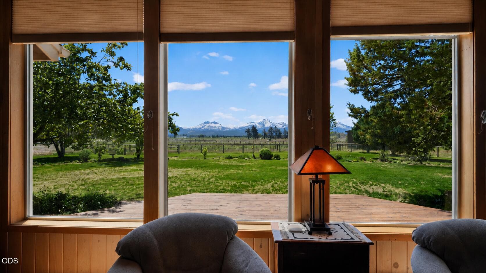 Living Window. Photo 5 of 29, 18203 Fadjur Lane, Sisters, OR 97759