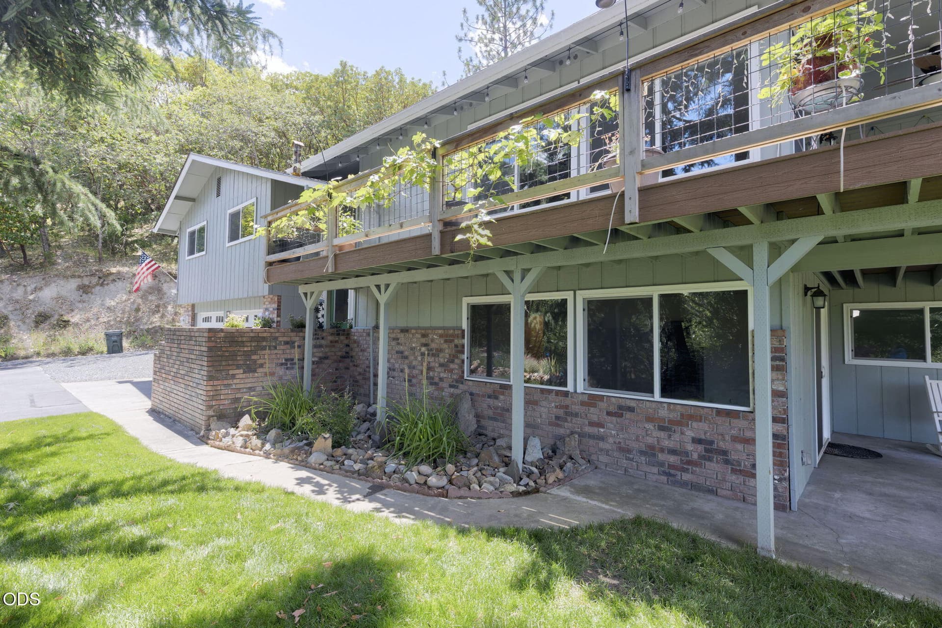 7-web-or-mls-178-bluebell-ln. Photo 3 of 40, 178 Bluebell Lane, Grants Pass, OR 97527