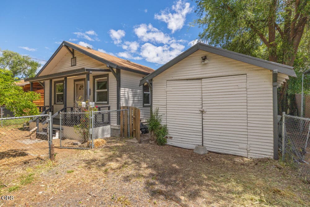 427MartinSt-18. Photo 3 of 22, 427 Martin Street, Klamath Falls, OR 97601