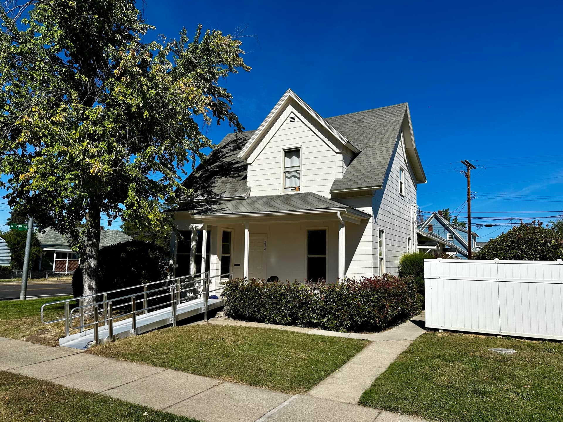 IMG_3514. Photo 3 of 29, 325 W 4th Street, Medford, OR 97501