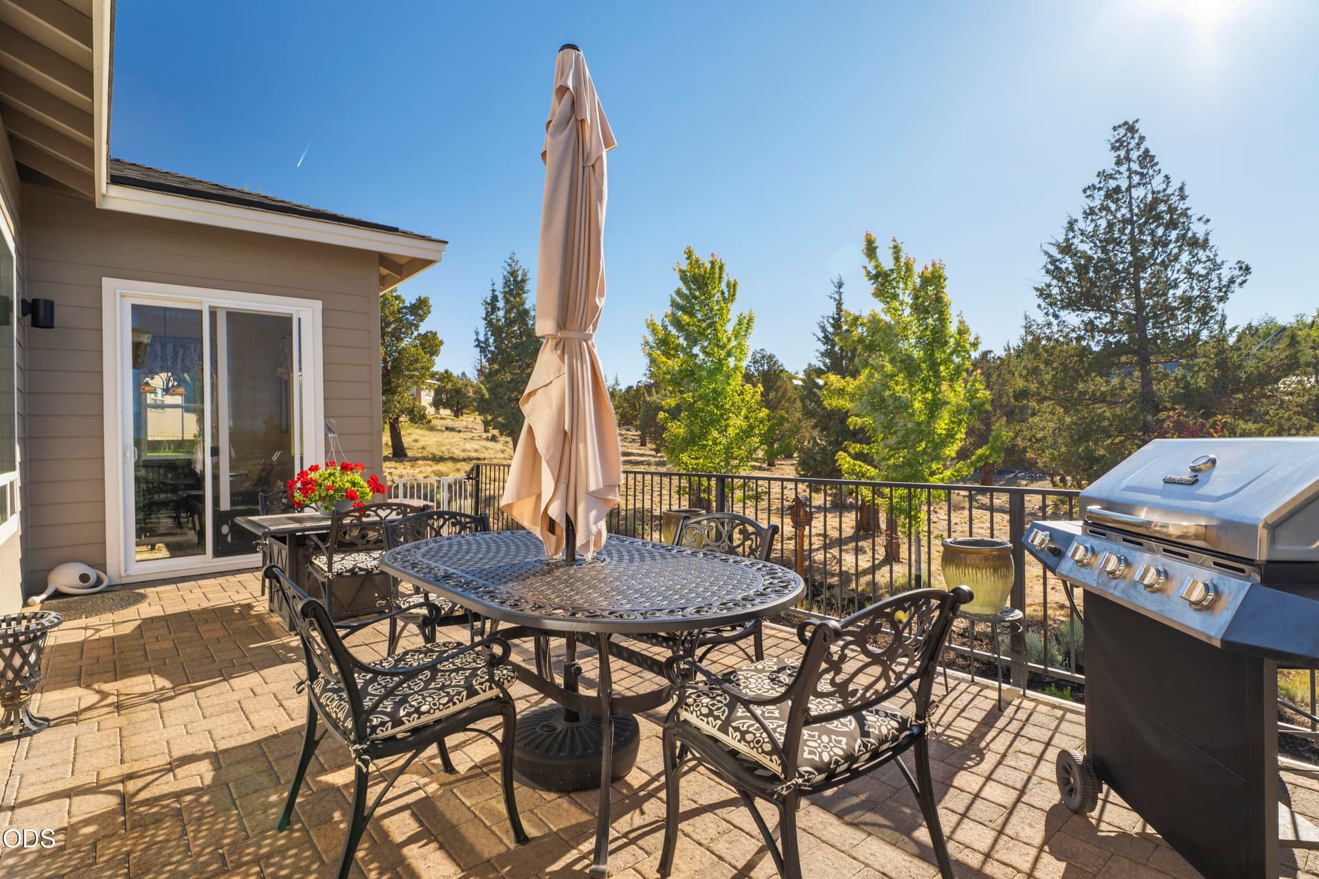 72-Exterior. Photo 4 of 94, 257 Highland Meadow Loop, Redmond, OR 97756