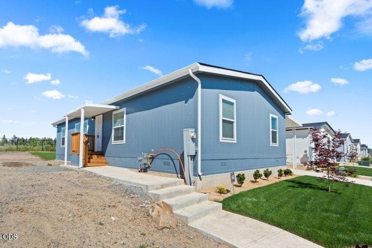 2_300-luman-rd-phoenix-or-97535-146-01-7. Photo 2 of 19, 300 Luman Road Unit 146, Phoenix, OR 97535