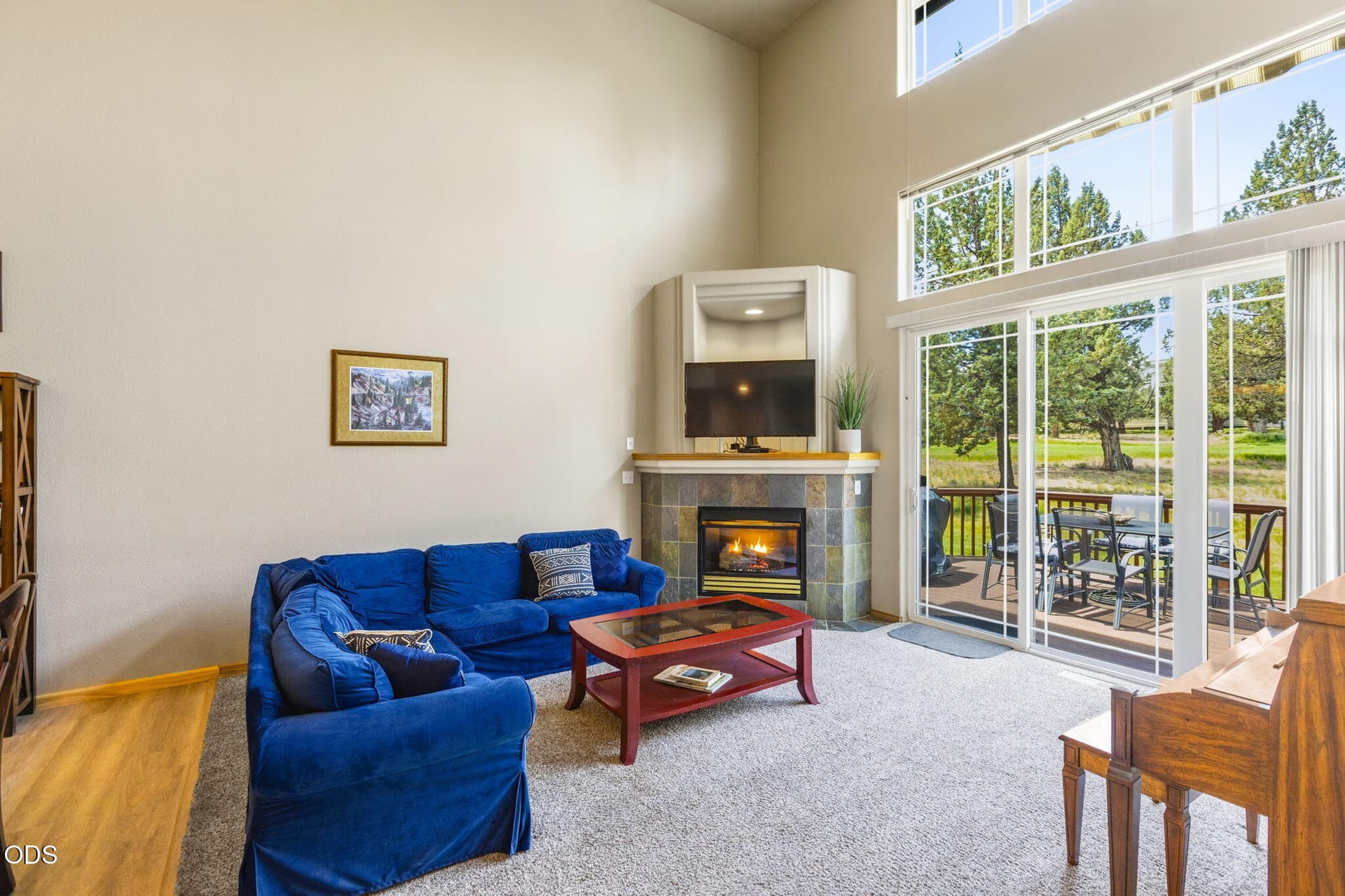 Great Room. Photo 4 of 41, 8540 Golden Pheasant Court, Redmond, OR 97756