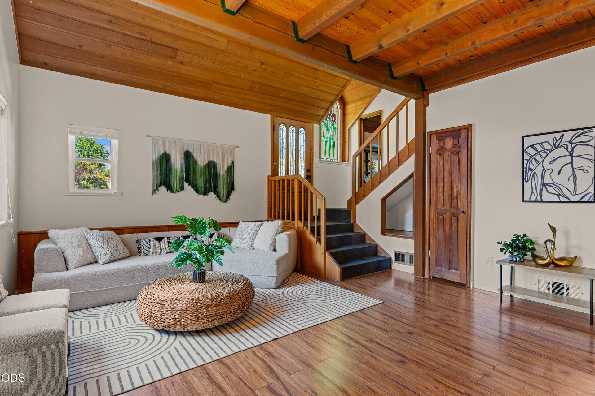 24-INT (2 of 28). Photo 4 of 49, 104 NW Dawnhill Court, Grants Pass, OR 97526