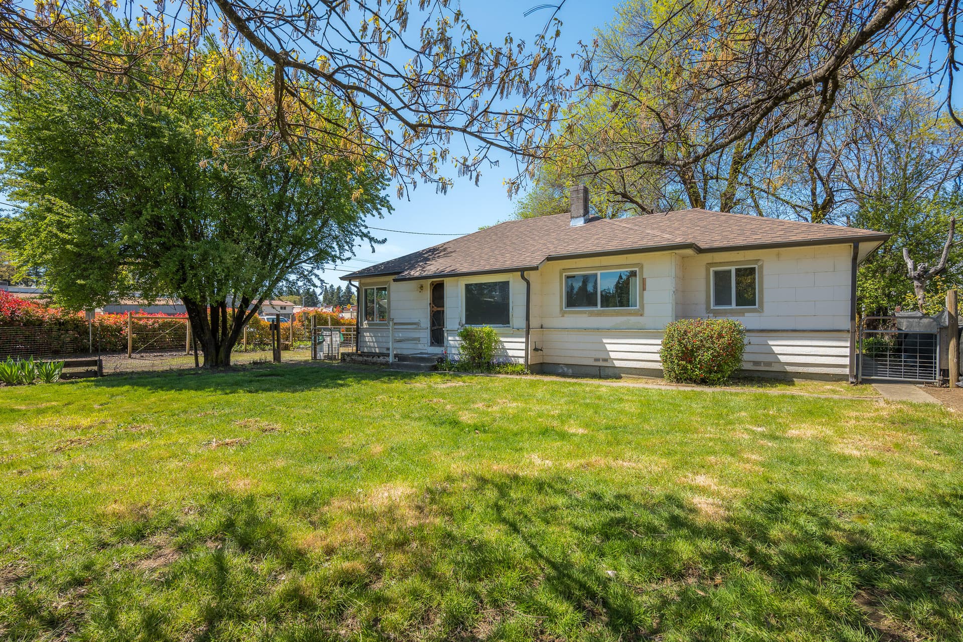 118SCavesAve-003. Photo 1 of 36, 118 S Caves Avenue, Cave Junction, OR 97523