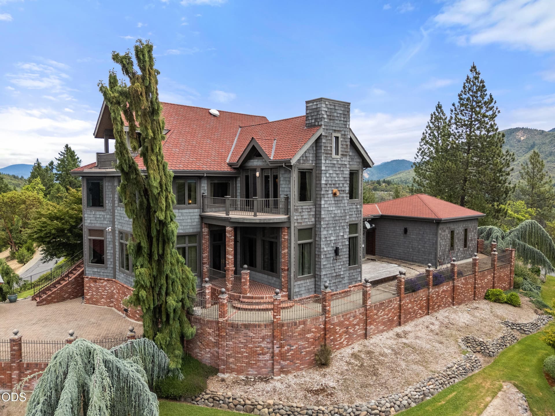1_ 928 w woodside st-drone-04. Photo 2 of 50, 928 W Woodside Street, Grants Pass, OR 97527