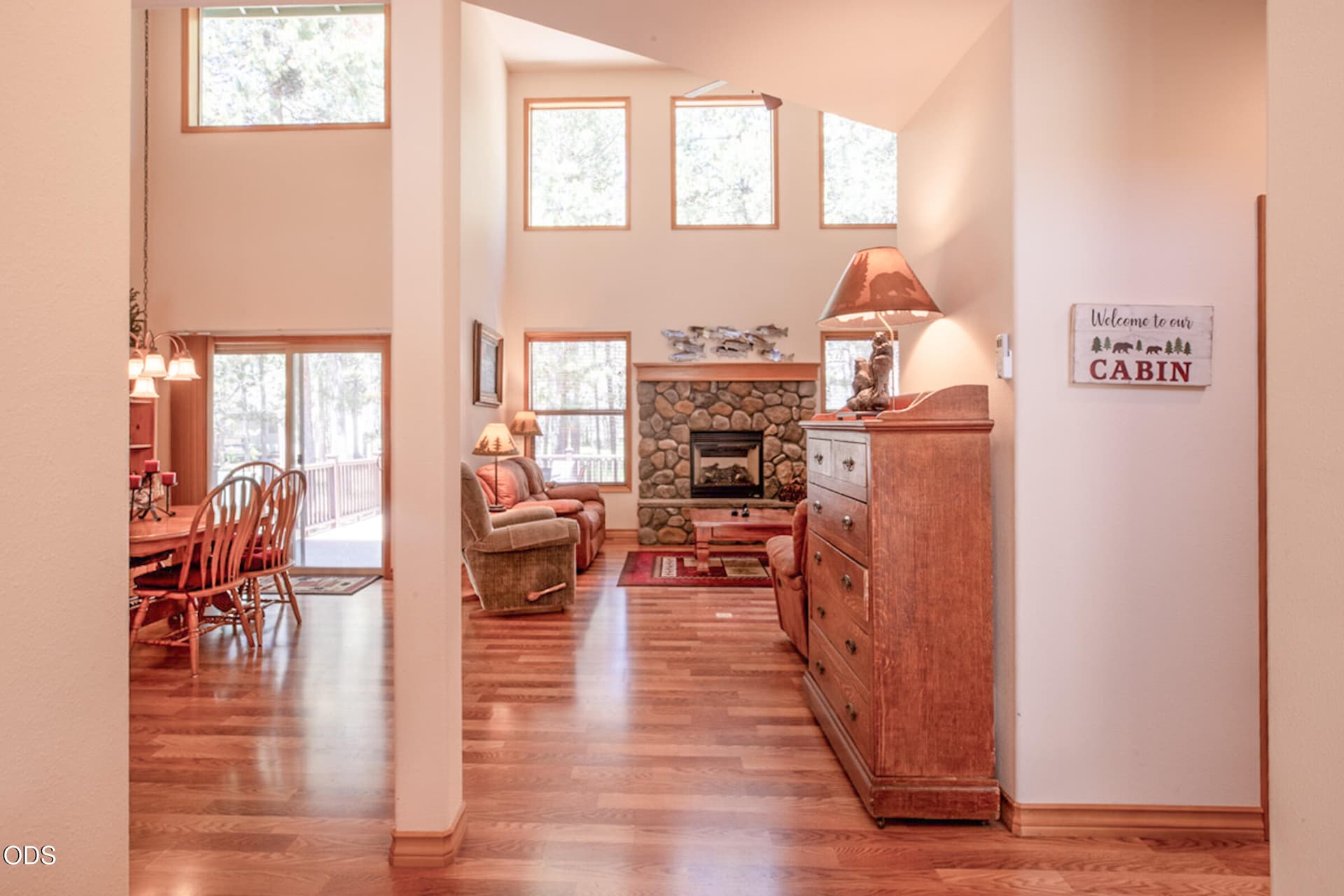 foyer. Photo 3 of 26, 55620 Wagon Master Way, Bend, OR 97707
