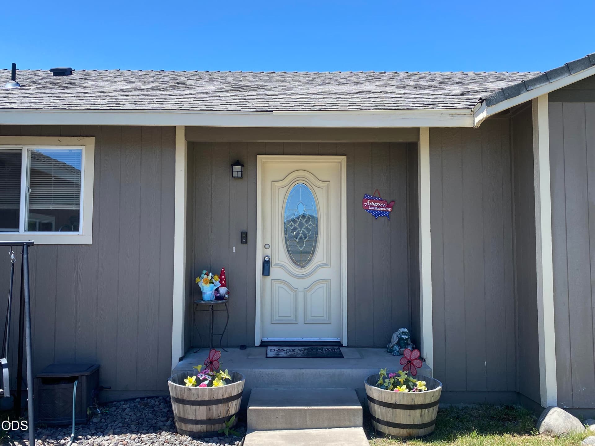 a. Photo 3 of 29, 5556 State Street, Klamath Falls, OR 97603