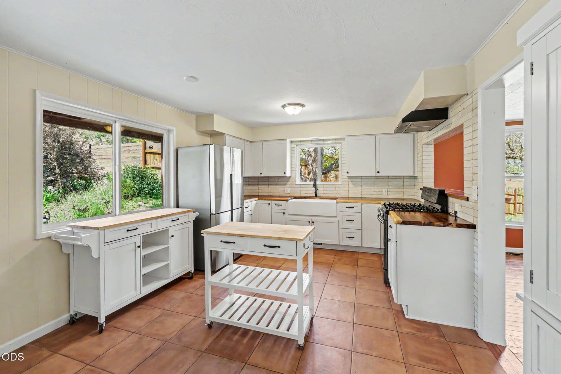 ApxSC00021. Photo 5 of 51, 5758 Sterling Creek Road, Jacksonville, OR 97530