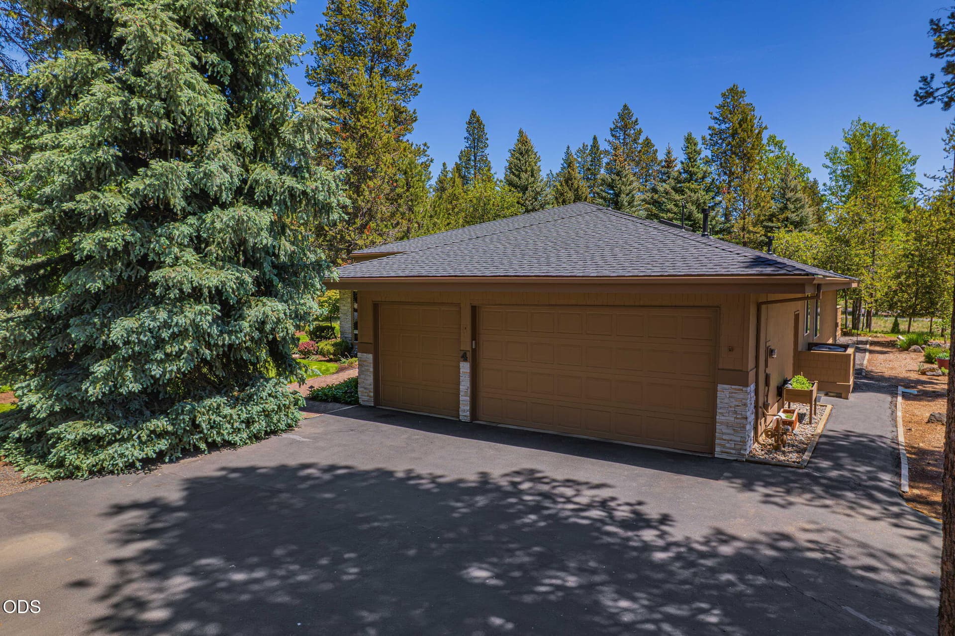 03. Photo 4 of 51, 4 Bunker Lane, Sunriver, OR 97707