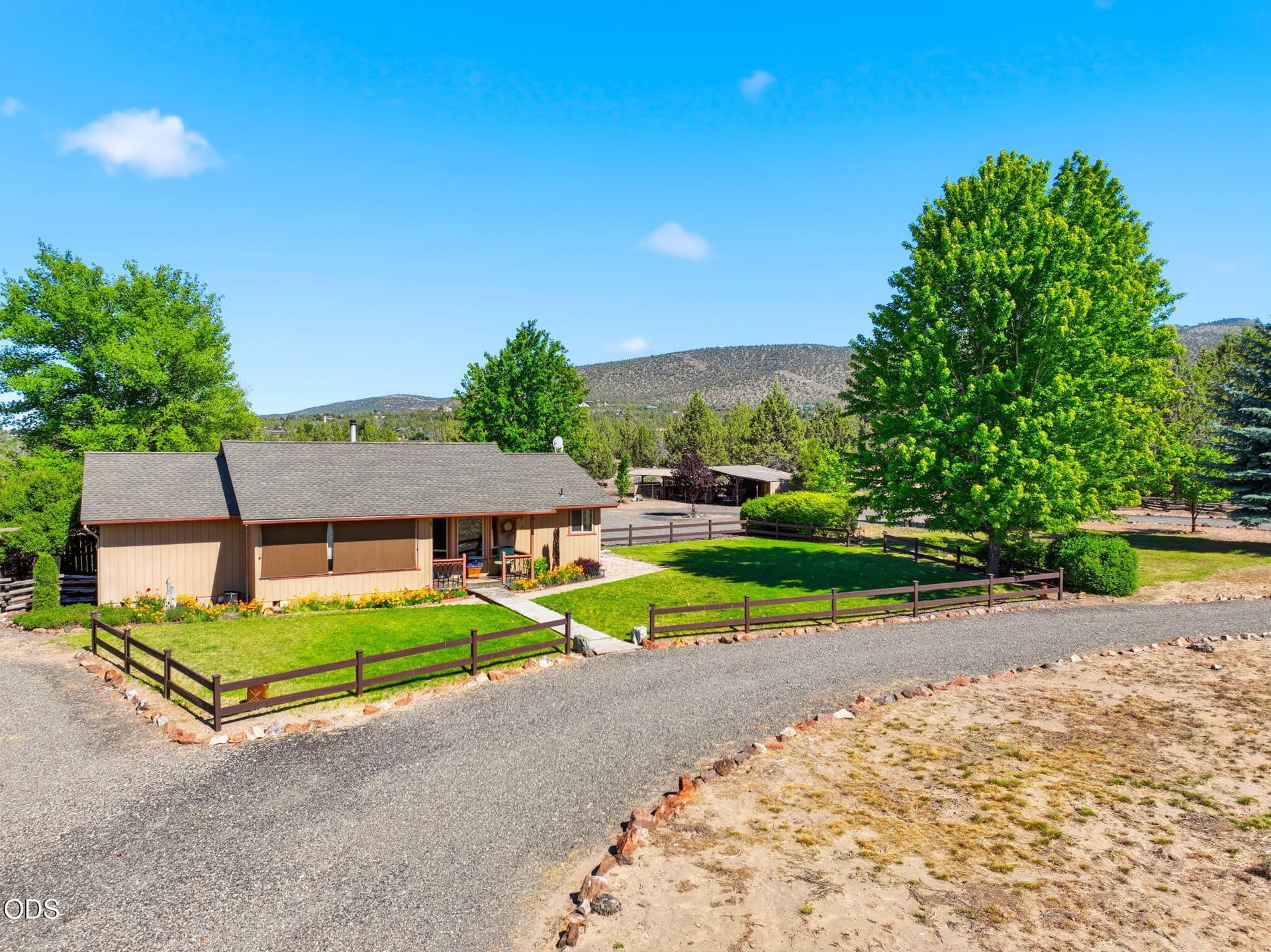 3-web-or-mls-Riley_Visuals_003. Photo 4 of 63, 7950 SW Copley Road, Powell Butte, OR 97753