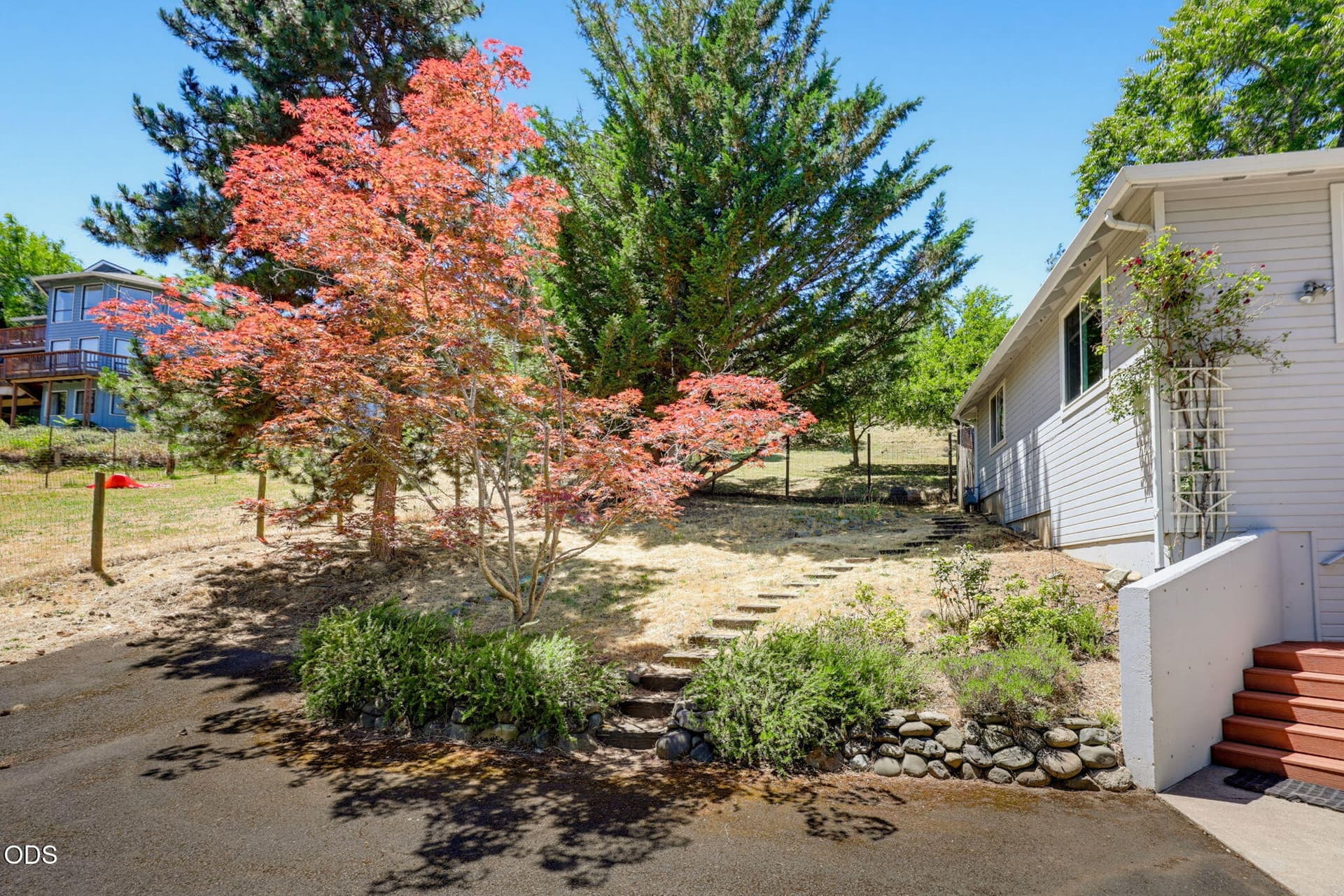 ApxWS00007. Photo 2 of 49, 457 Walnut Street, Ashland, OR 97520