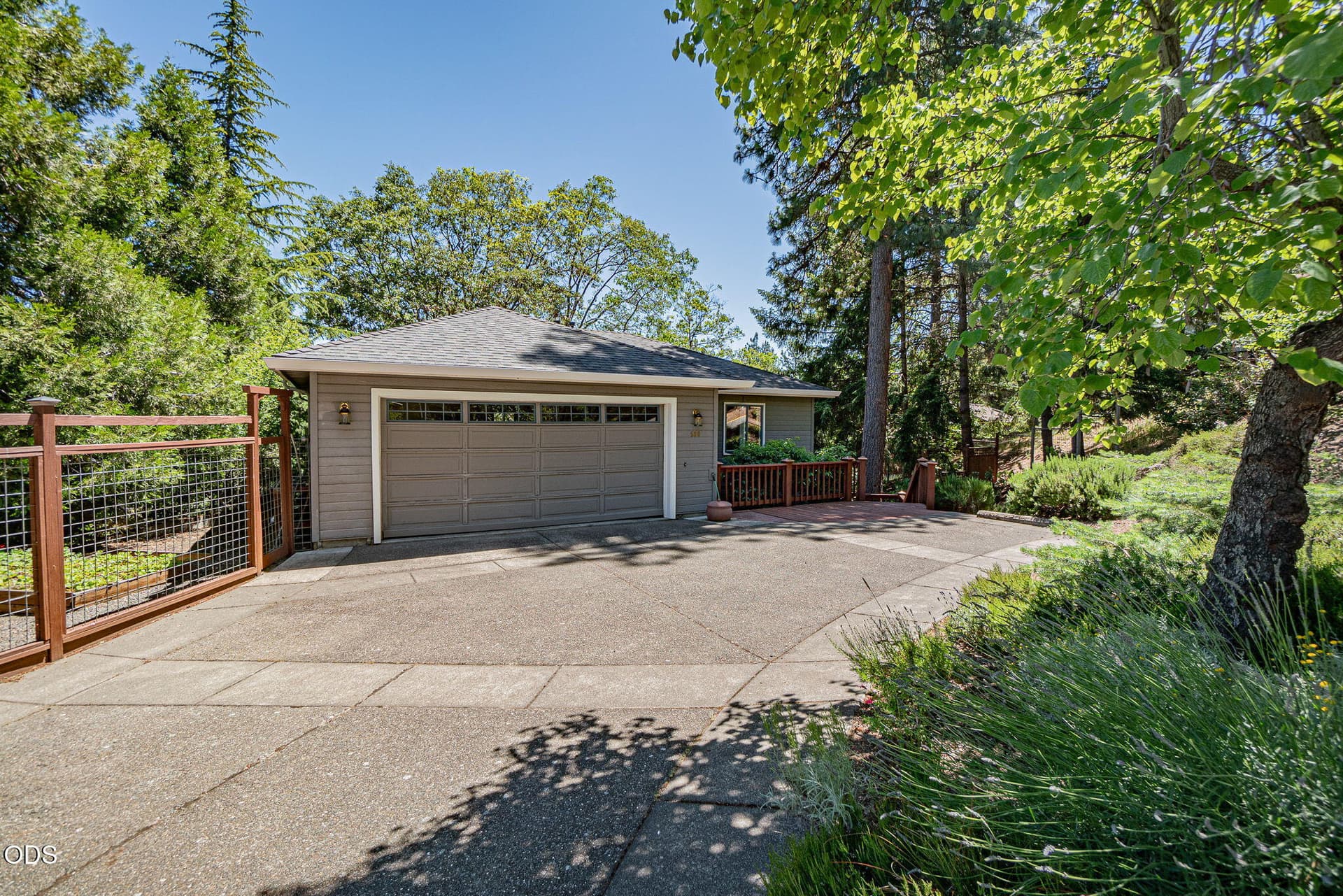 50-web-or-mls-DSC01928-HDR. Photo 2 of 50, 590 Taylor Street, Ashland, OR 97520