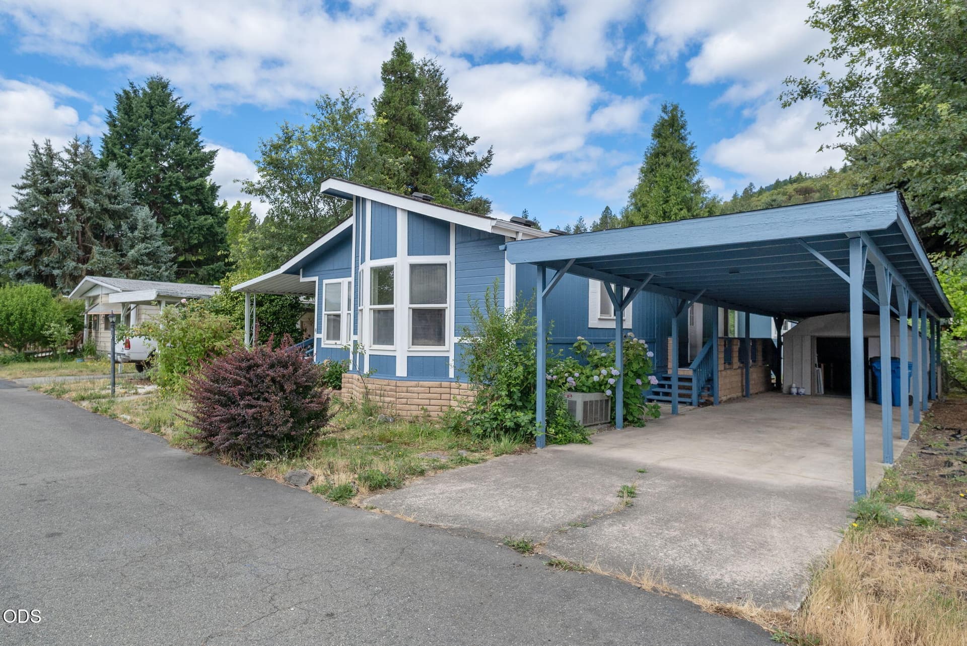315 W Evans Creek. Photo 2 of 19, 315 W Evans Creek Road Unit UNIT 8, Rogue River, OR 97537