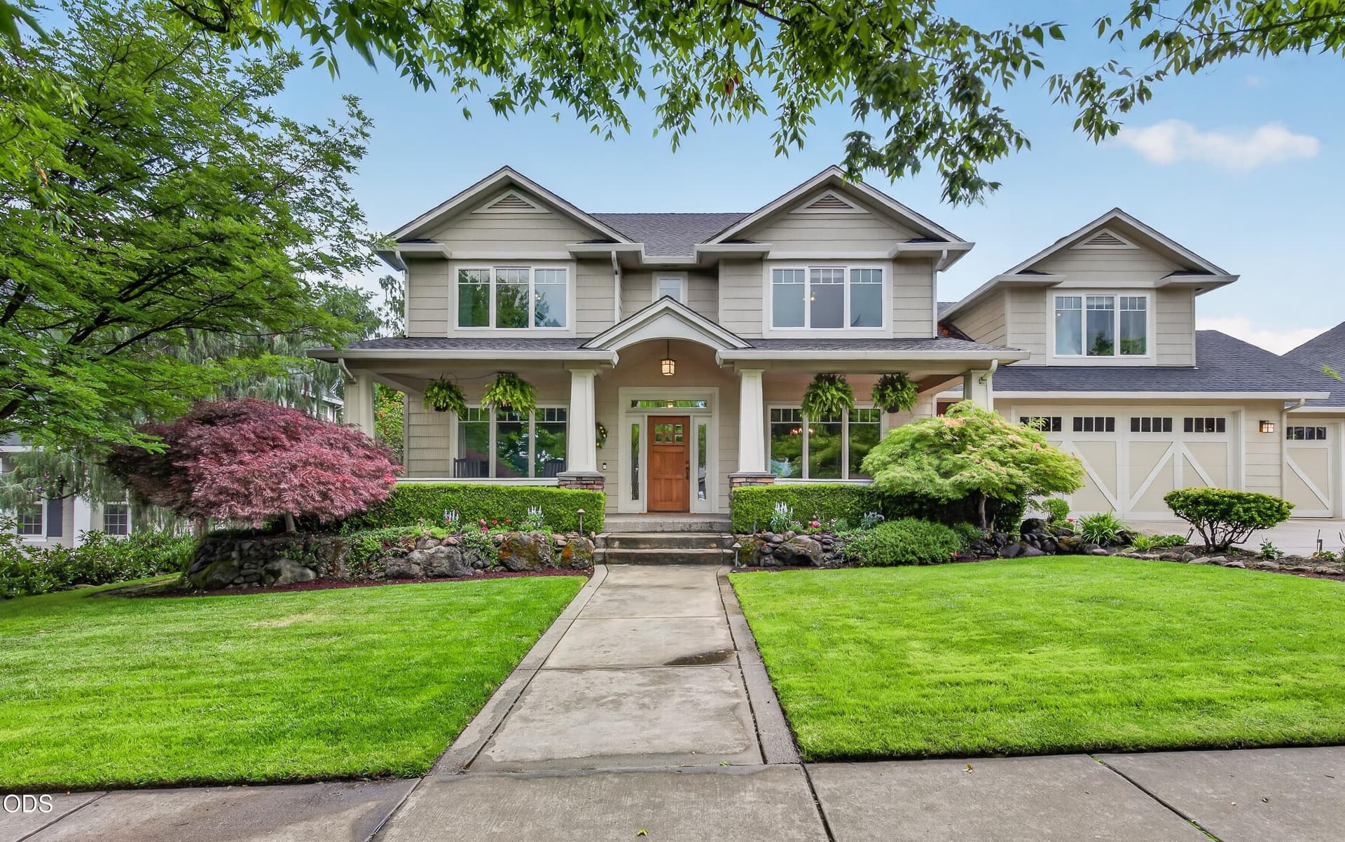 1. Photo 1 of 75, 2630 Kerrisdale Ridge Drive, Medford, OR 97504
