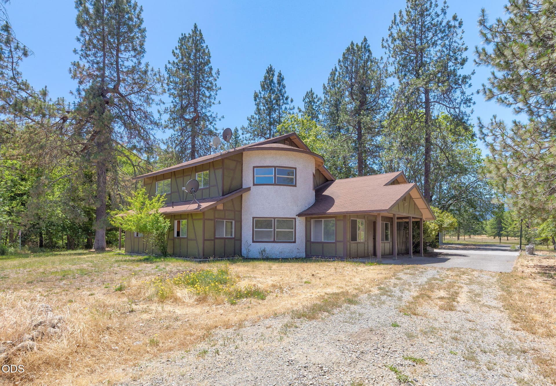 2-web-or-mls-925-meadow-view-dr. Photo 3 of 68, 925 Meadow View Drive, Williams, OR 97544