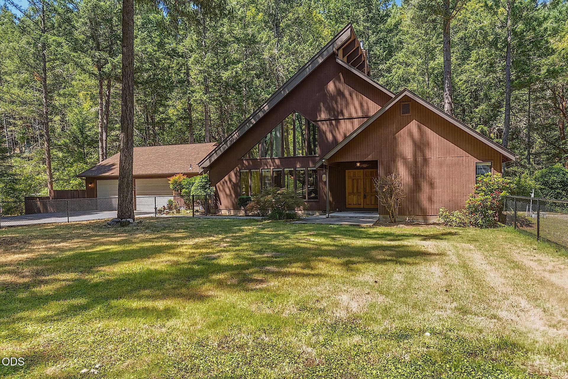6-web-or-mls-484-round-prairie-rd. Photo 4 of 79, 484 Round Prairie Road, Wilderville, OR 97543