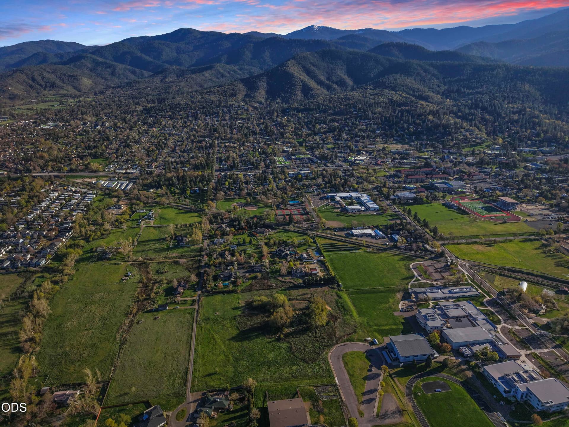 1. Photo 1 of 15, E Main Street, Ashland, OR 97520