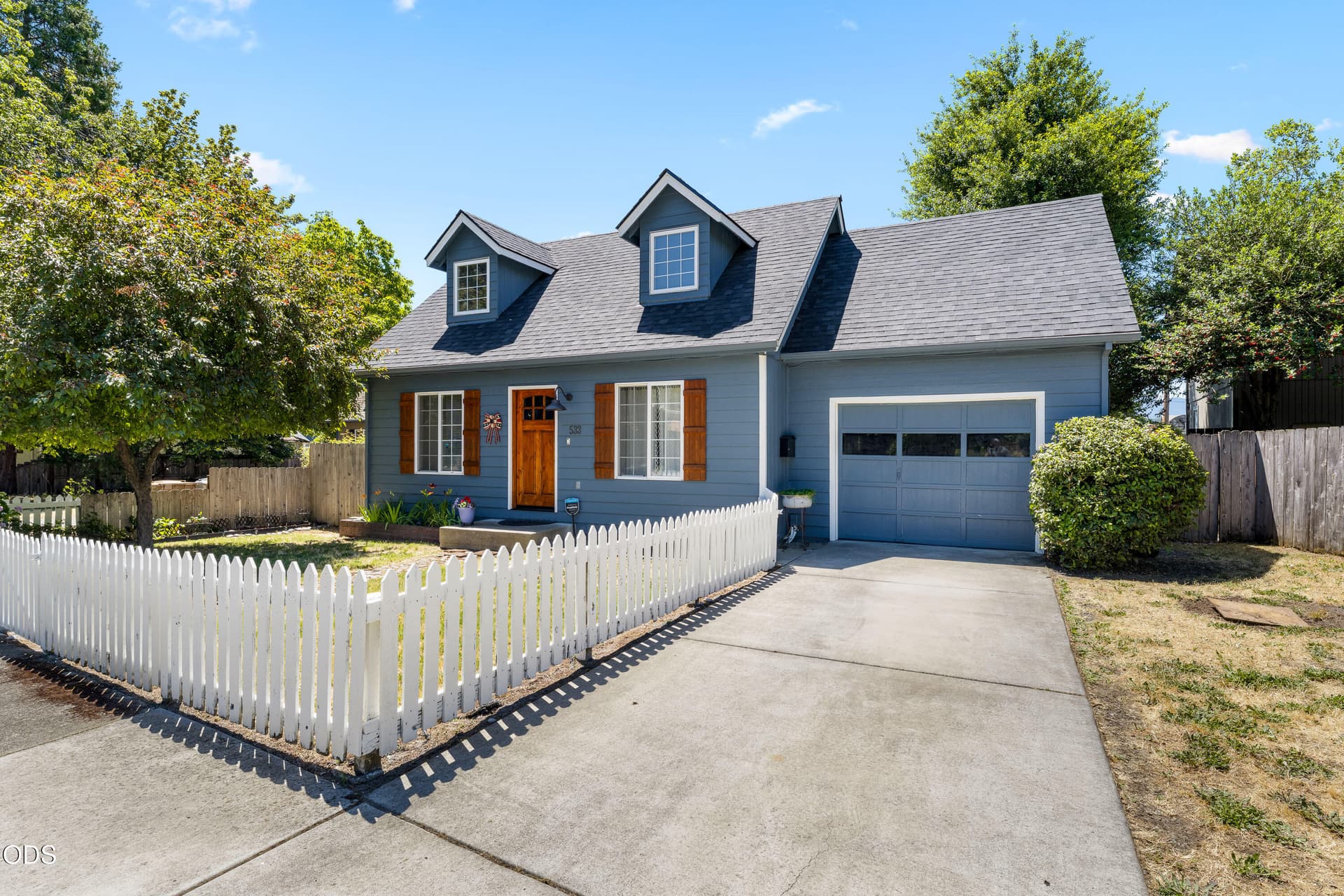 NW Grants Pass Home. Photo 2 of 25, 533 NW D Street, Grants Pass, OR 97526