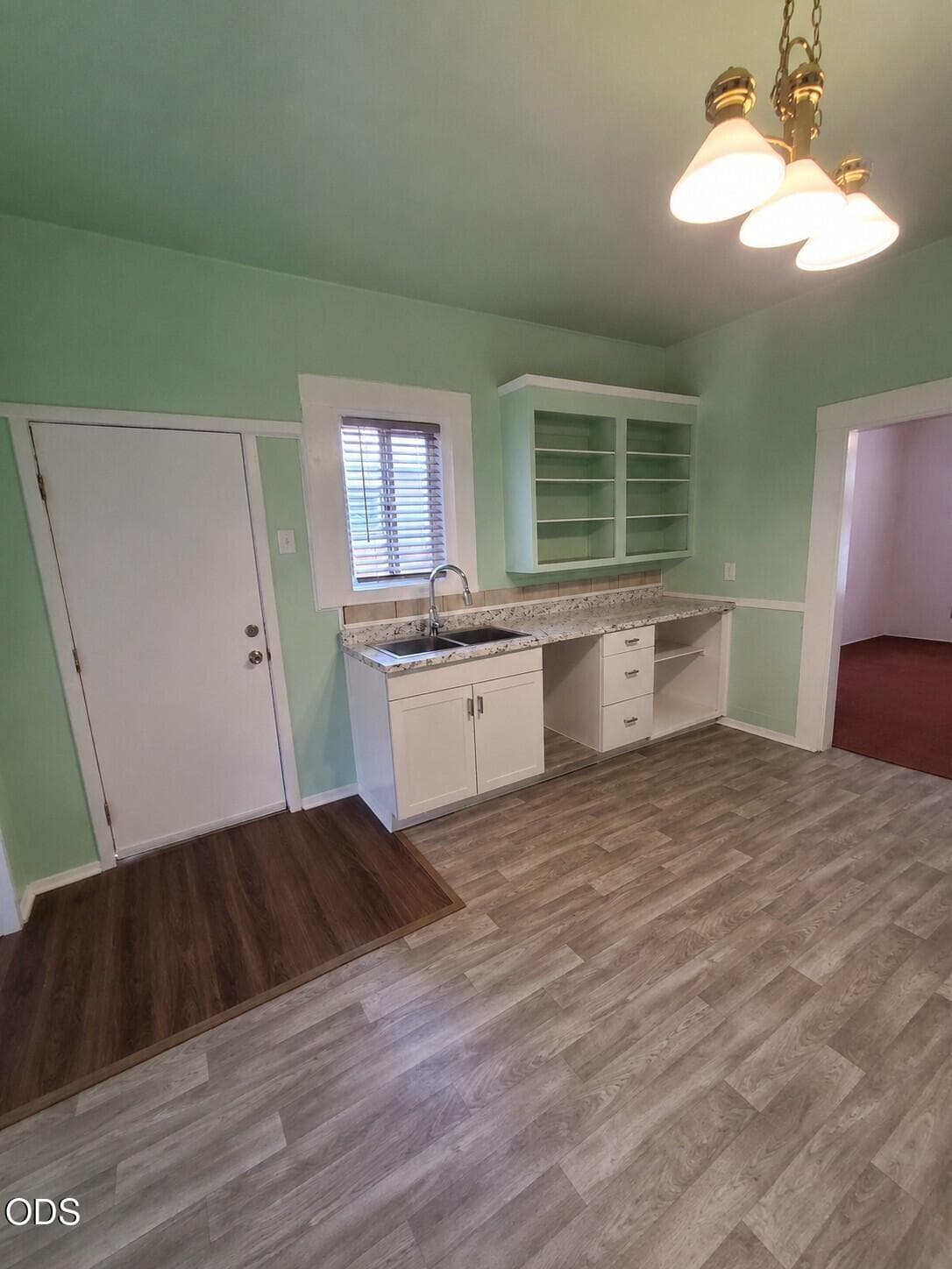 5. Photo 5 of 36, 108 N Columbus Avenue, Medford, OR 97501