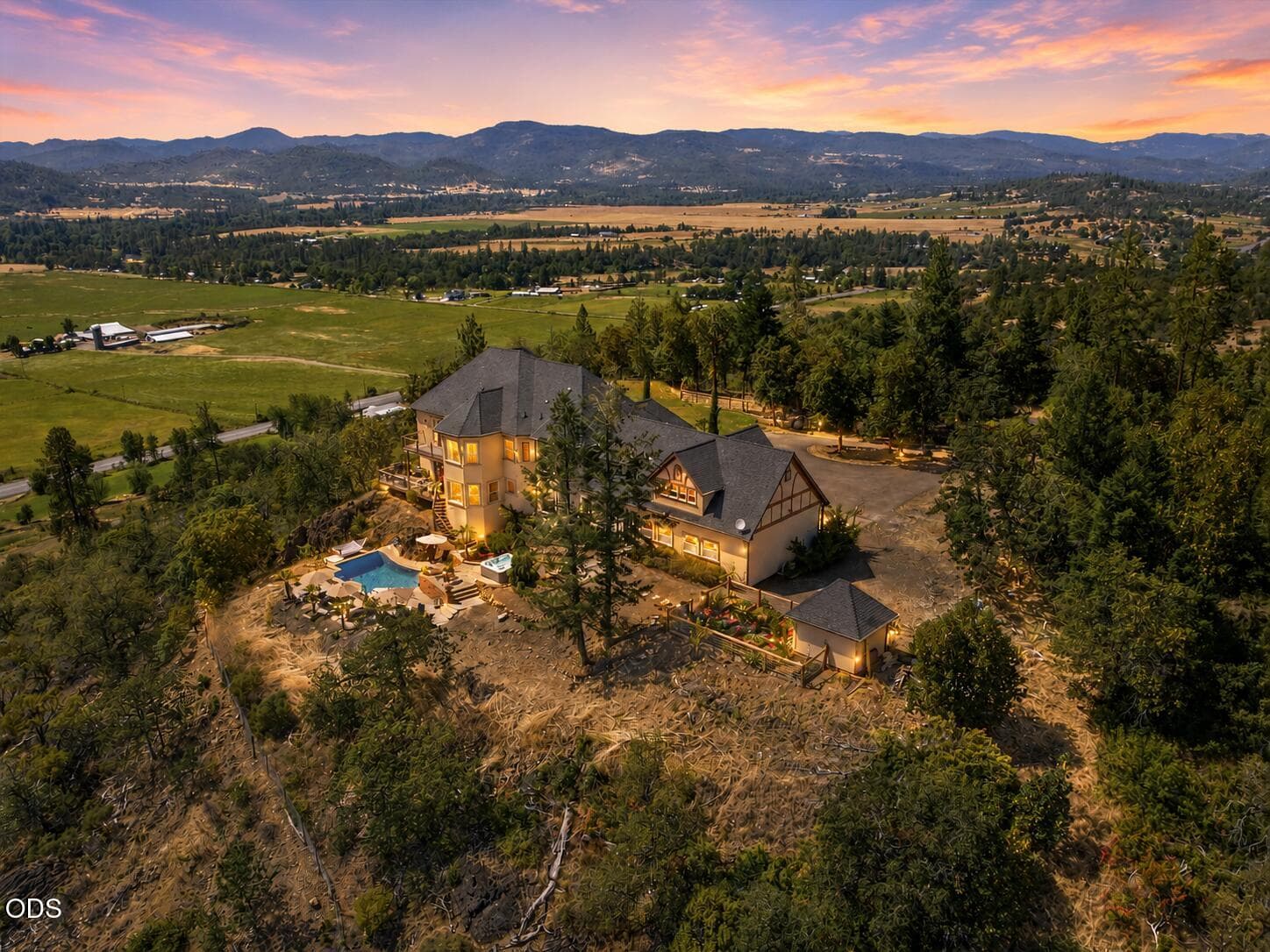 twilight 1. Photo 3 of 128, 15202 Richards Way, Eagle Point, OR 97524