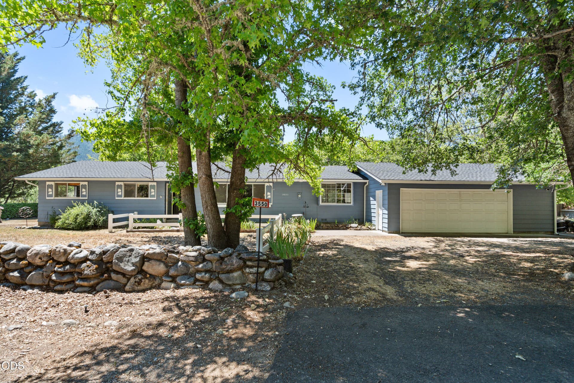 26_3550 upper applegate rd-25. Photo 1 of 61, 3550 Upper Applegate Road, Jacksonville, OR 97530