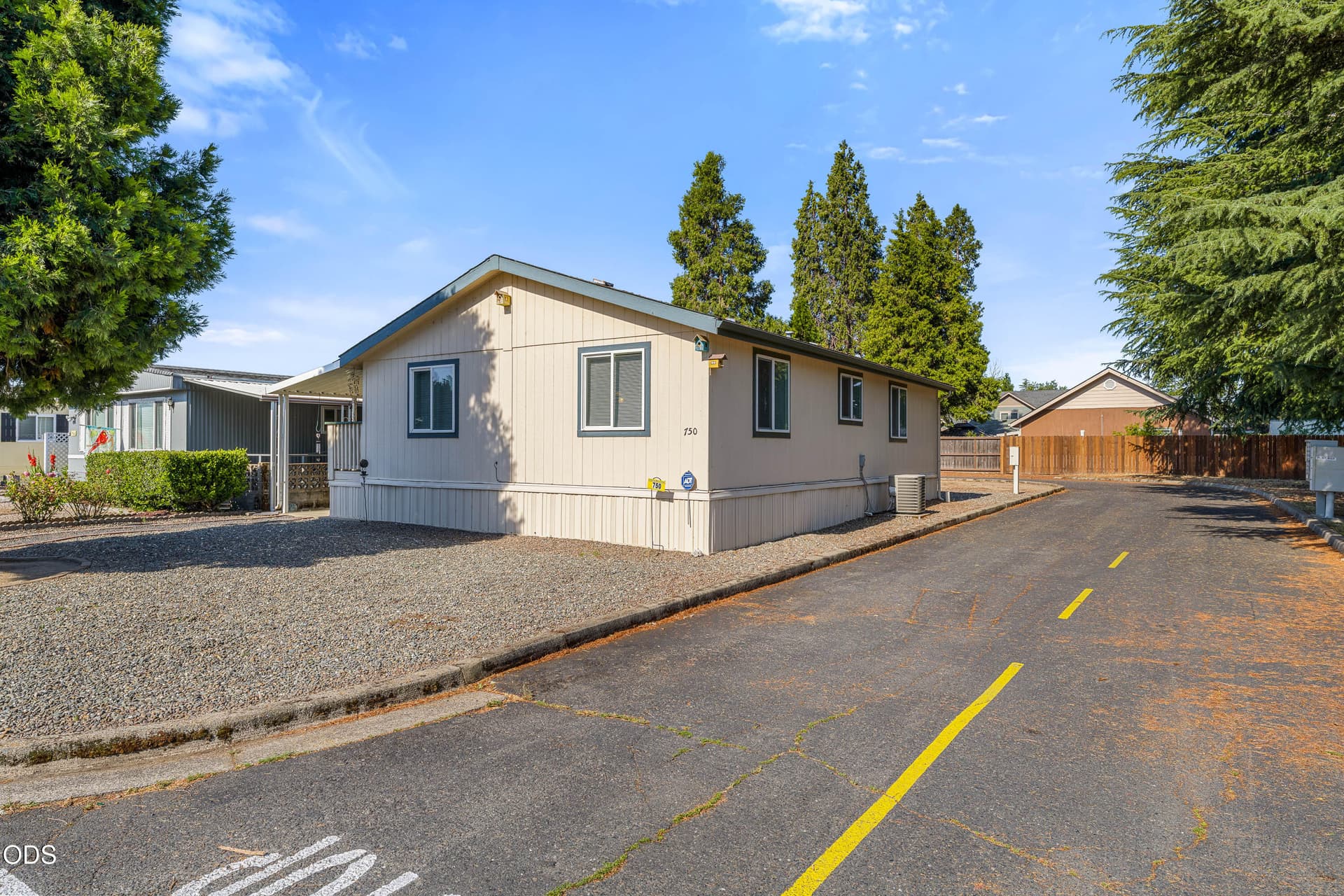 02-EXT (2 of 7). Photo 2 of 16, 750 Roguelea Lane, Grants Pass, OR 97526