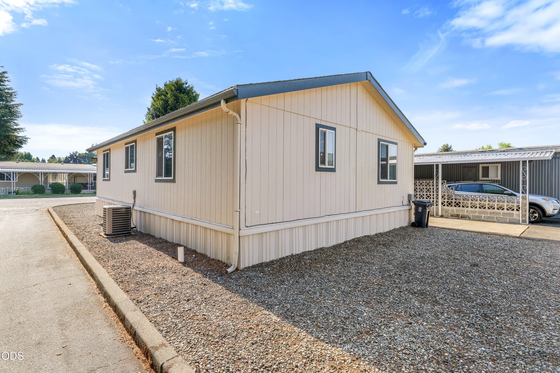 03-EXT (3 of 7). Photo 3 of 16, 750 Roguelea Lane, Grants Pass, OR 97526