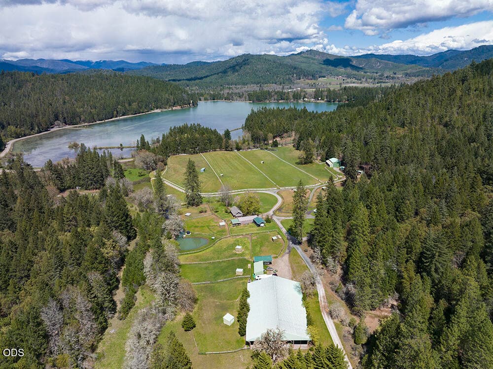 1. Photo 1 of 73, 910 Reeves Creek Road, Selma, OR 97538