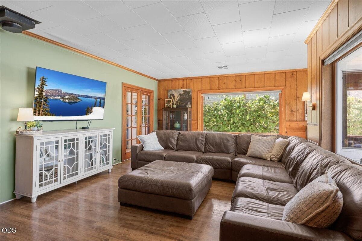 27-CI_6654. Photo 5 of 47, 1043 Thelma Way, Grants Pass, OR 97527