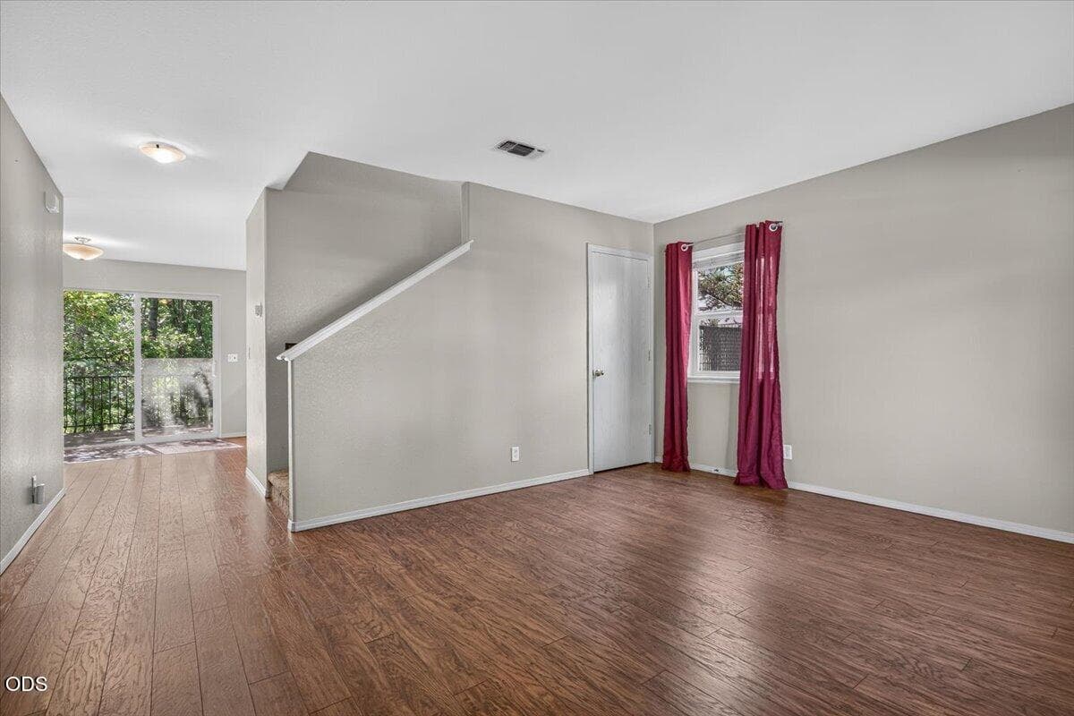 05-5. Photo 5 of 36, 162 Crocker Street, Ashland, OR 97520