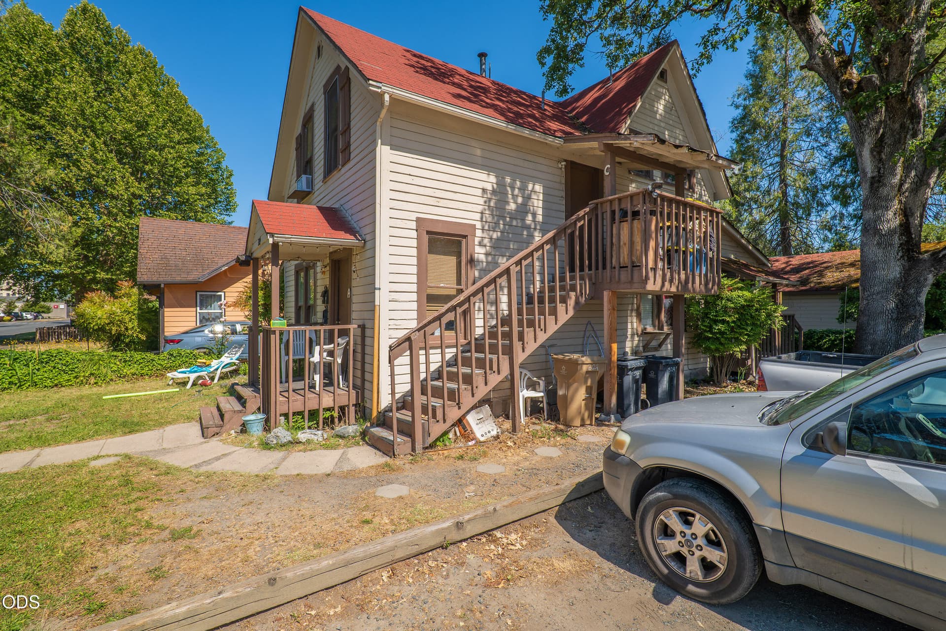 324NEDSt-007. Photo 3 of 10, 324 NE D Street, Grants Pass, OR 97526