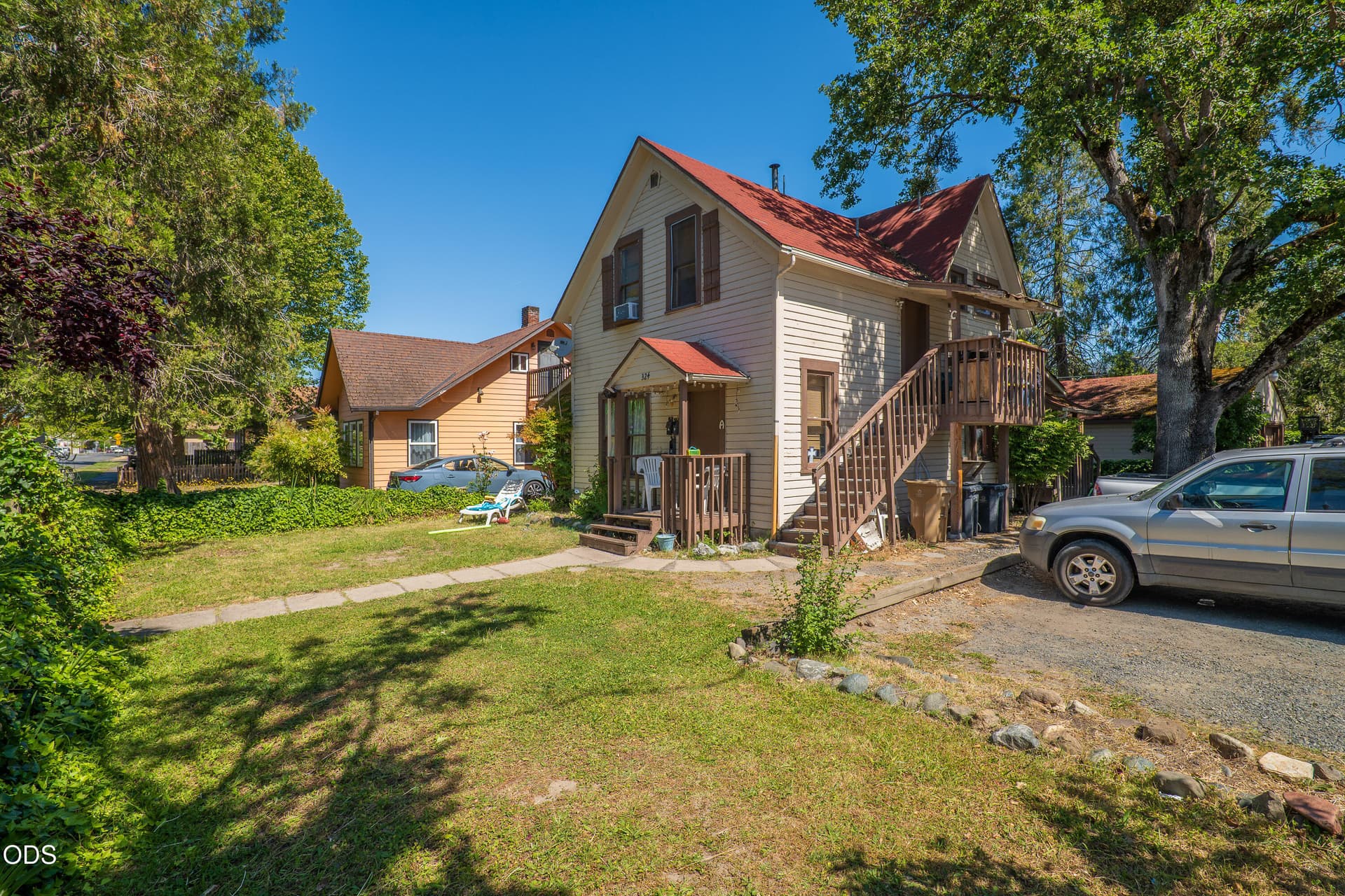 324NEDSt-008. Photo 1 of 10, 324 NE D Street, Grants Pass, OR 97526