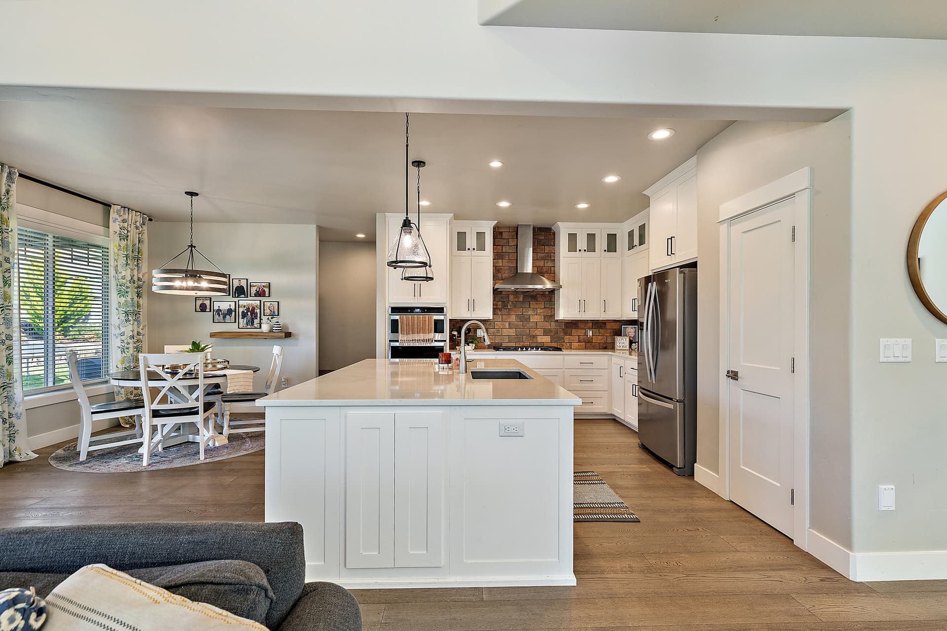 FA(19). Photo 5 of 31, 4078 Fieldbrook Avenue, Medford, OR 97504
