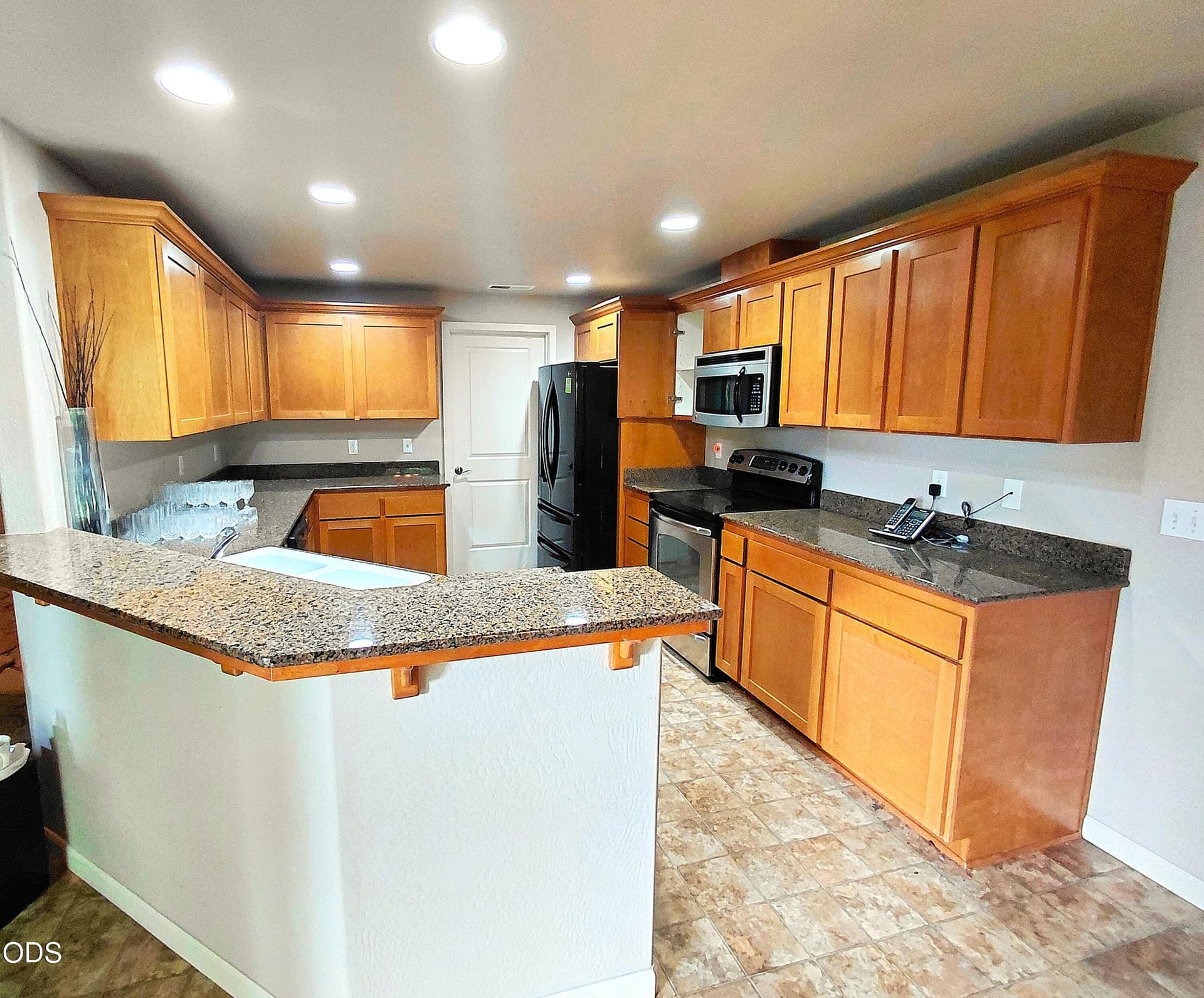 NE_Kitchen_001. Photo 3 of 12, 3272 Nellie Ettinger Lane, Medford, OR 97504