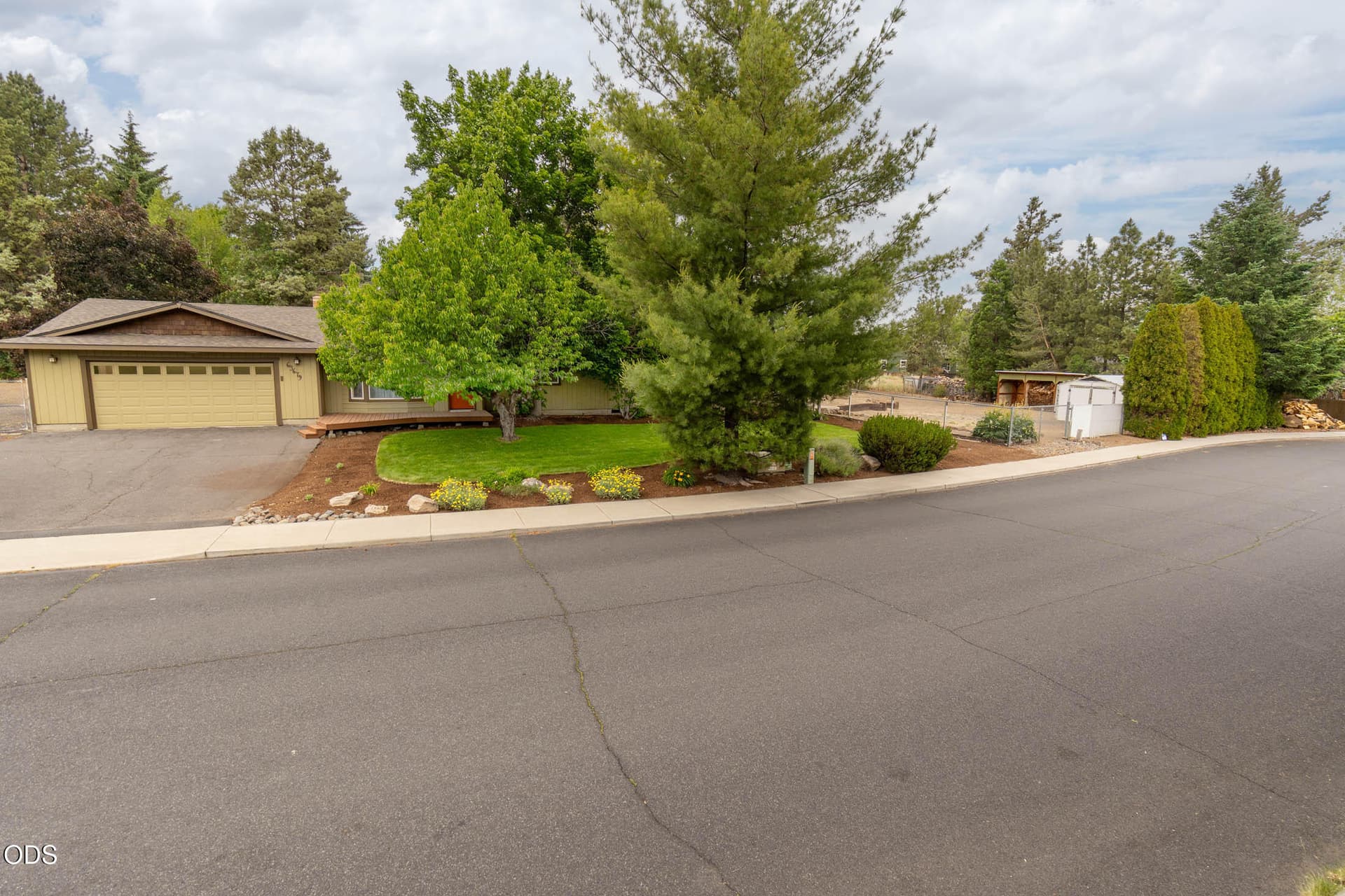 30 - 63679 High Standard Dr_0077. Photo 3 of 29, 63679 High Standard Drive, Bend, OR 97701